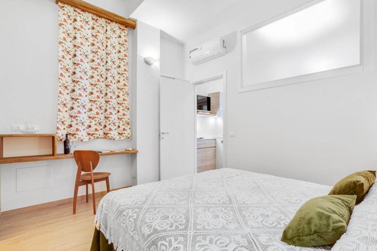 Madame Bari' Suite Apt In The Heart Of Bari Exteriér fotografie